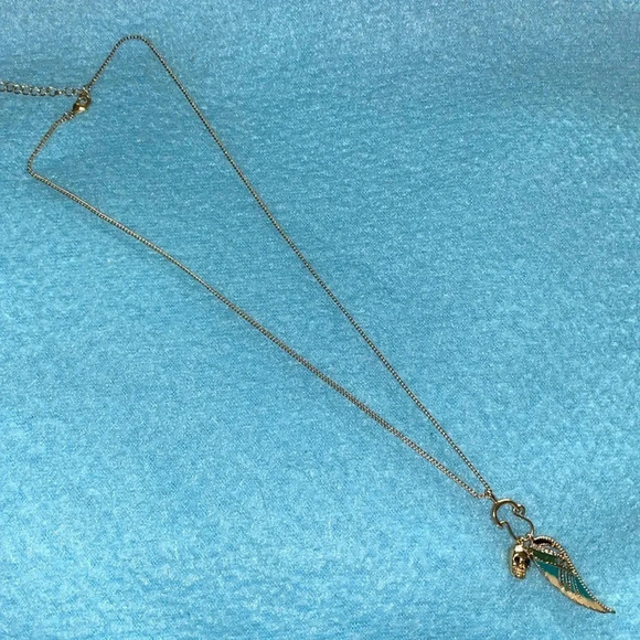 SKULL charm with red stone eyes on a wing charm holder adjustable chain necklace - Picture 2 of 5